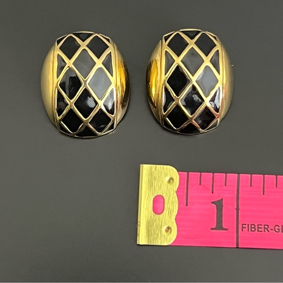 Vintage Vendome Clip On Earrings​ - Picture 11 of 11
